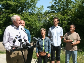 Tom Barrett thanks the persistent citizens that made this happen.