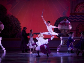 Erik Johnson and Alexandre Ferreira