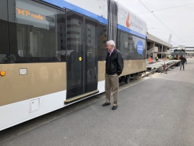 Barrett Examines Streetcar