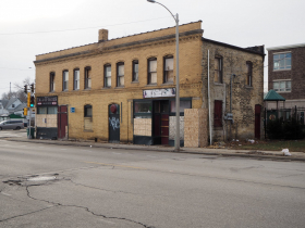 2700-2702 W. Lisbon Ave.