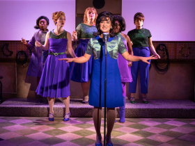 Milwaukee Repertory Theater presents Beehive: The 60s Musical in the Stackner Cabaret November 11, 2022 – January 15, 2023. Pictured: The cast of Beehive: The 60s Musical.