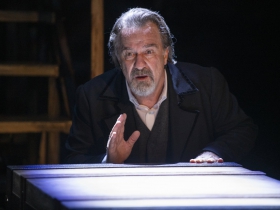 Milwaukee Repertory Theater presents Jacob Marley’s Christmas Carol December 10 – 24, 2020. Pictured: Lee E. Erns