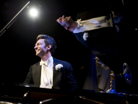 Jack Forbes Wilson in Milwaukee Repertory Theater’s Stackner Cabaret 2010/11 production of Liberace!