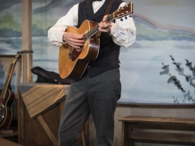 Milwaukee Repertory Theater presents Mark Twain’s River of Song in the Stacker Cabaret from January 18 – March 17, 2019 featuring David Lutken