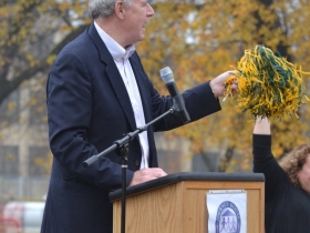 Mayor Barrett congratulates the Journey House for their efforts and new field