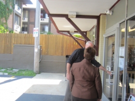 Mayor Barrett Opens Temporary East Library