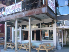 Exterior of Hotel Foster.