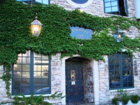 Paddy's Pub
