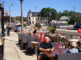 Murray Avenue Parklet