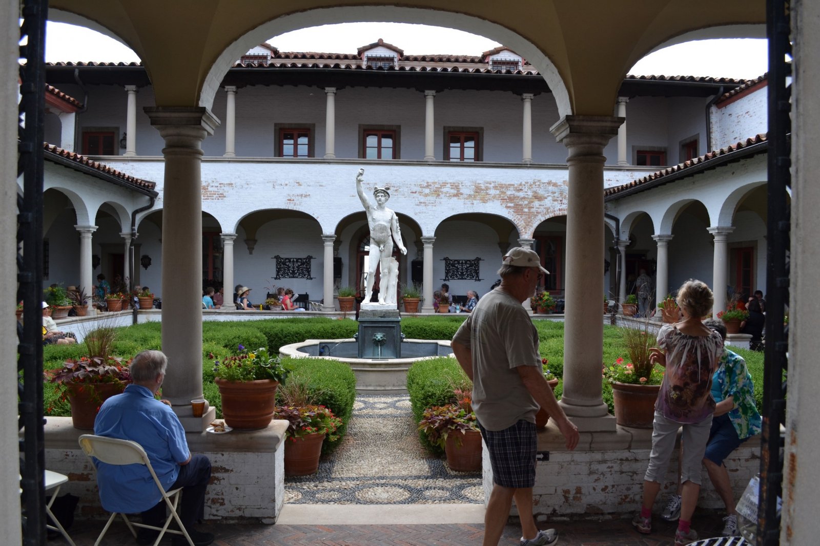 Photo Gallery: Cafe Sopra Mare at Villa Terrace