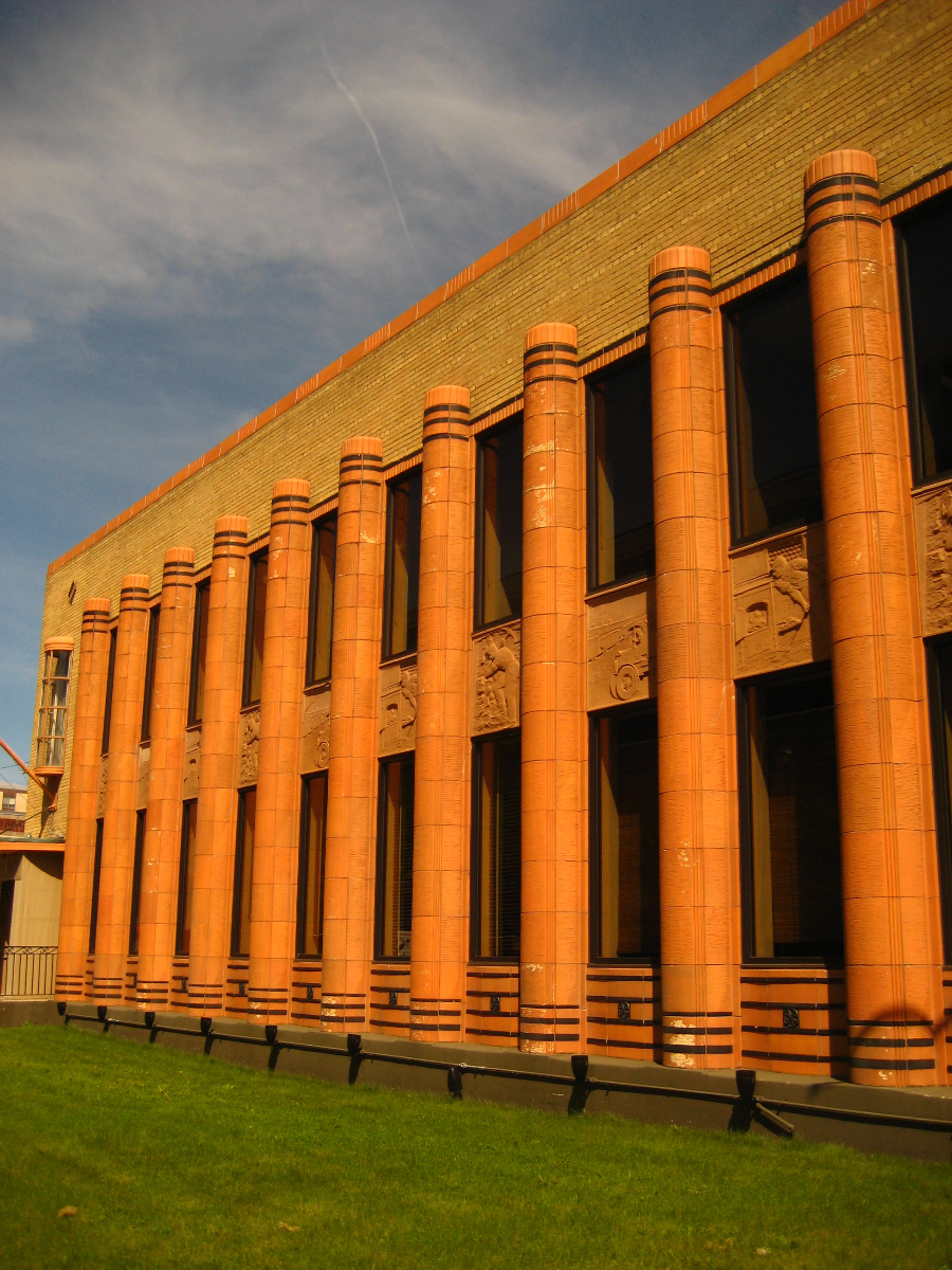 Milwaukee-Western Fuel Company Building.