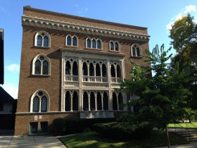 2648 N. Hackett Ave