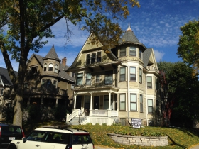 2704 N. Hackett Ave