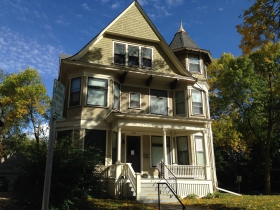 2704 N. Hackett Ave