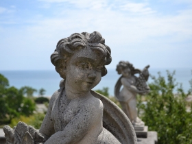 Sculpture at Villa Terrace Decorative Arts Museum