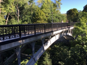 Lion Bridge