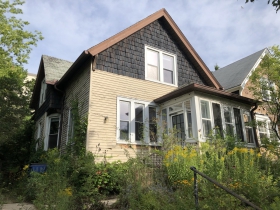 2275 N. Summit Ave.
