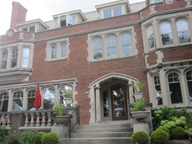 A Classic Ferry & Clas Mansion