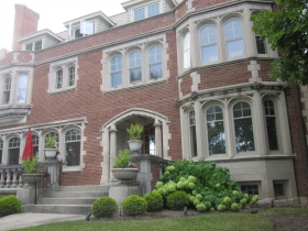 A Classic Ferry & Clas Mansion