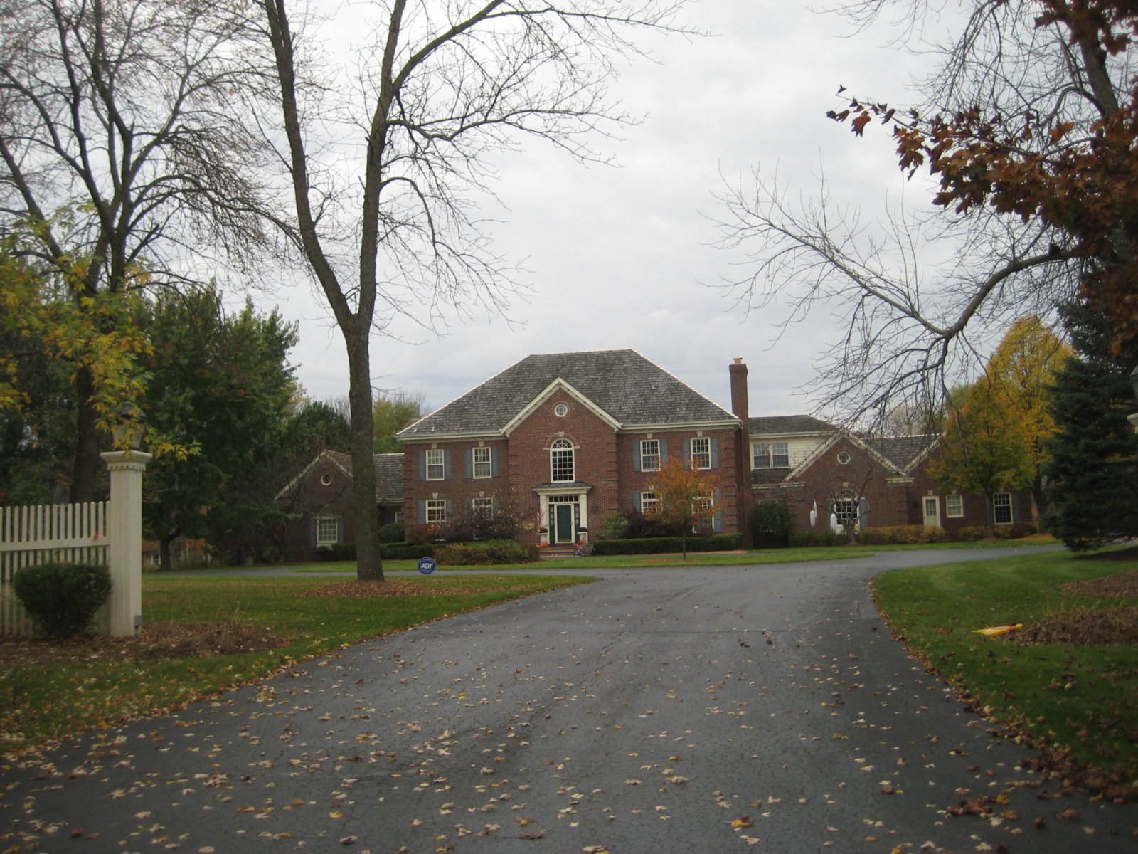 House Confidential: Coach Wojo’s Mequon Manse