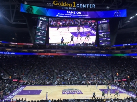 Milwaukee's Tony Snell takes on Sacramento's Vince Carter.