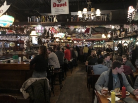 Monk's Pub