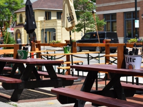 Parklet at Three Lion’s Pub