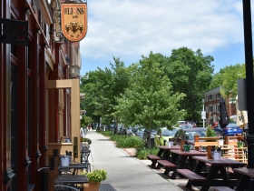 Parklet at Three Lion’s Pub
