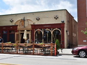 Parklet at Three Lion’s Pub