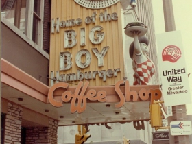 Sign at Marc’s Big Boy, located at 5th Street and Wisconsin Avenue, in Milwaukee in October 1976.