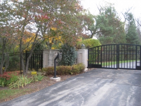 Gate to O. J. Mayo's River Hills McMansion.