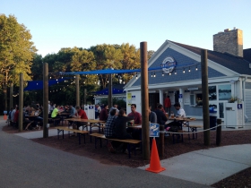 Hoyt Park Beer Garden