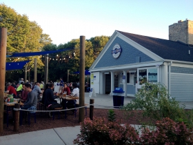 Hoyt Park Beer Garden