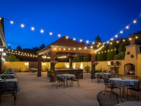 Mr. B's A Bartolotta Steakhouse Brookfield Patio