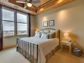 Hansen's Landing - Unit 517