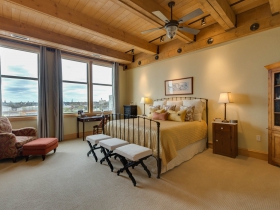 Hansen's Landing - Unit 517