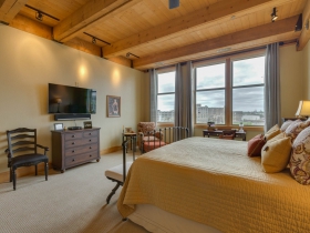 Hansen's Landing - Unit 517