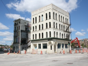Demolition of the Sydney Hih.