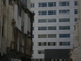 Demolition of the Sydney Hih.