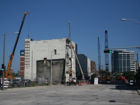 Demolition of the Sydney Hih.