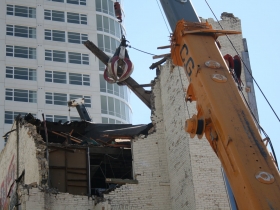 Demolition of the Sydney Hih.