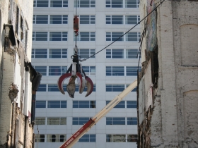Demolition of the Sydney Hih.