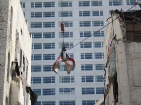 Demolition of the Sydney Hih.