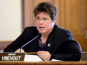 Kathleen Vinehout