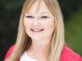 Andrea Stapleton