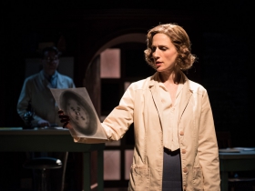 Cassandra Bissell* (Rosalind Franklin)