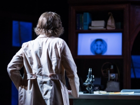 Cassandra Bissell* (Rosalind Franklin)