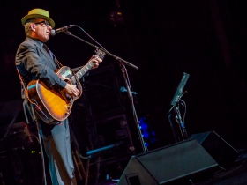 Elvis Costello at the Riverside Theater - 6/10/2014.
