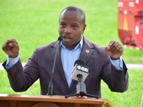 Mayor Cavalier Johnson at Stella's Playground groundbreaking.