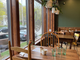 Seven Swans Creperie